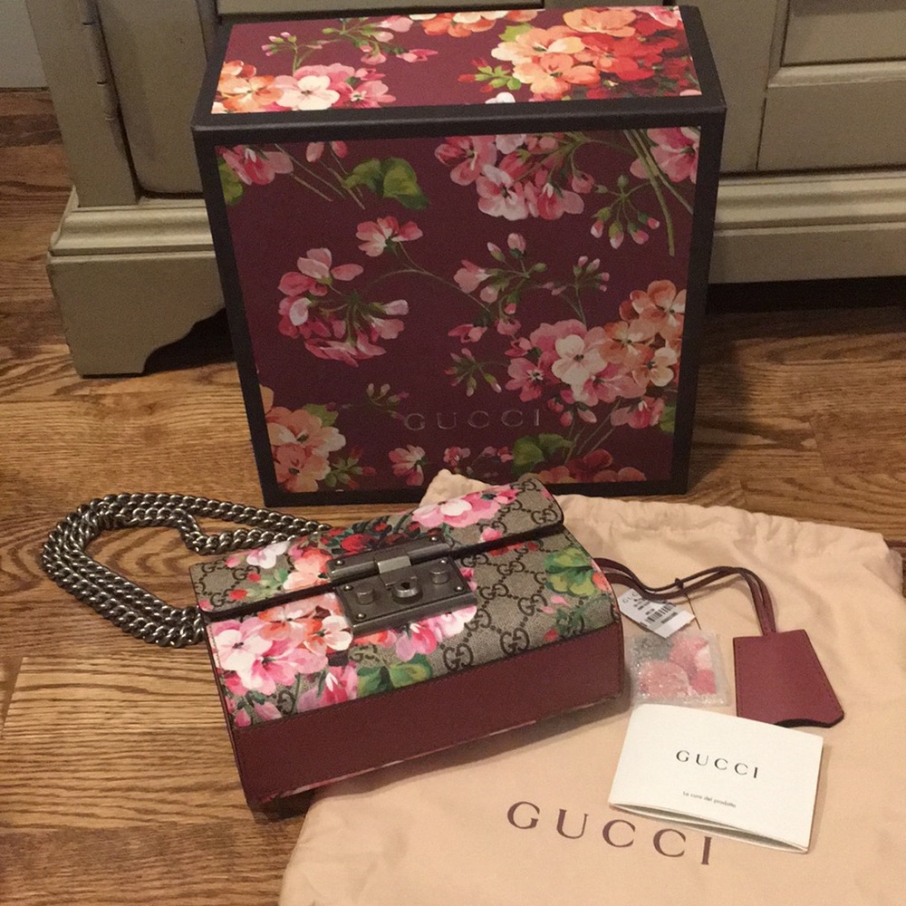 Gucci GG Blooms Small Padlock Shoulder Bag - Picture 7 of 8